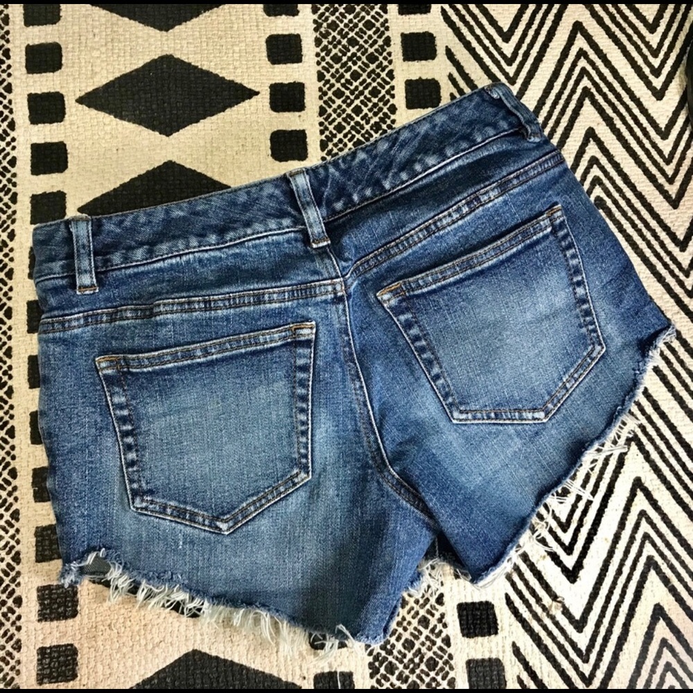 🔥Sexy Ann Taylor Cutoff Jean Shorts Petites 4 P🔥